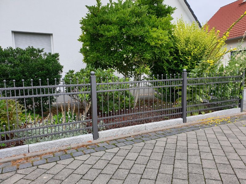 Aluminum Fence Construction in Des Moines, IA
